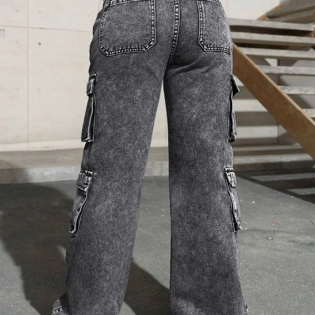 Women's Dark Grey Washed Denim Jeans, Multi-Pocket Straight Leg Cargo Pants, Casual Commuter Streetwear, Soft Stretch Comfortable Loose Fit, High Waisted Jeans Suitable for All Seasons, Outdoor Shopping and Dating, Bottom