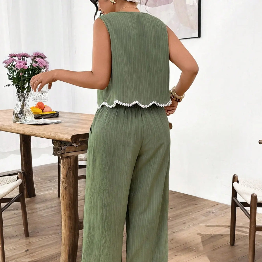 Plus Size Two-Piece Outfit Women's Everyday Casual Comfortable Stylish Slimming Tank Top and Pockets Wide-Leg Pants Set