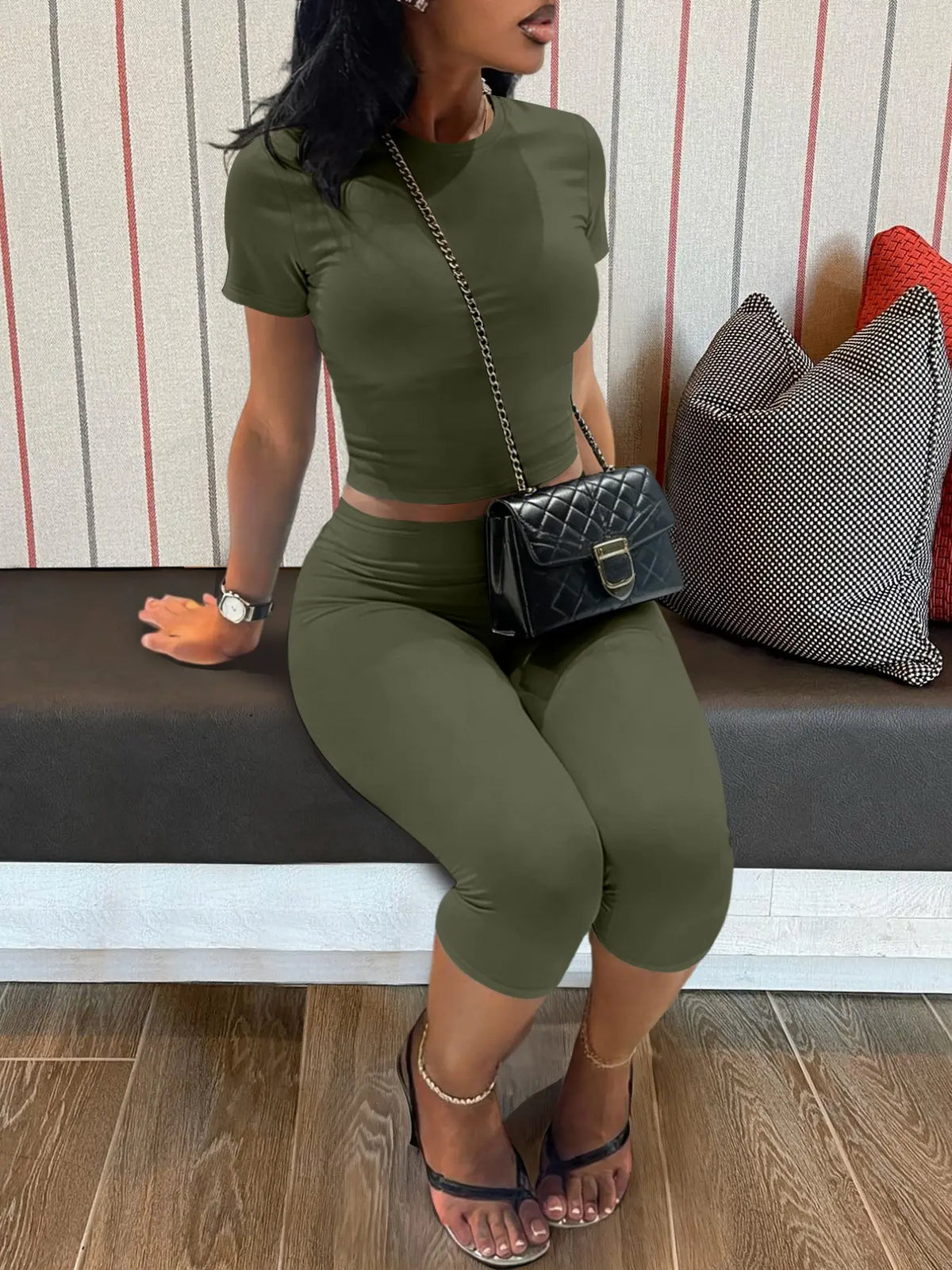 Lw Home Basic Soft Solid Color Casual Slim-Fit Suit, Perfect for Home Wear, Back To School，Ideal for All Seasons, Comfortable Short Sleeve Pants Set, Two Piece Set Women