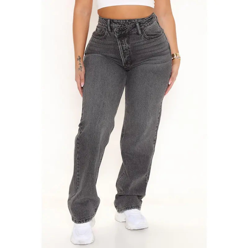 The Crossover Straight Leg Jeans - Black