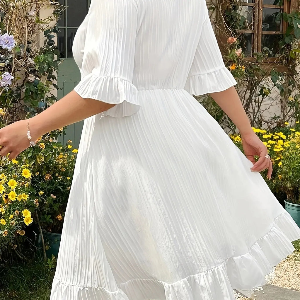 Plus Size Women's Summer Elegant V Neck Lace Trim Patchwork Dress, Half Sleeve Design, Woven Fabric, Plain Loose-Fitting Knee-Length Dress for All Seasons, Casual Wear, Beach Holiday Dress, Womenswear