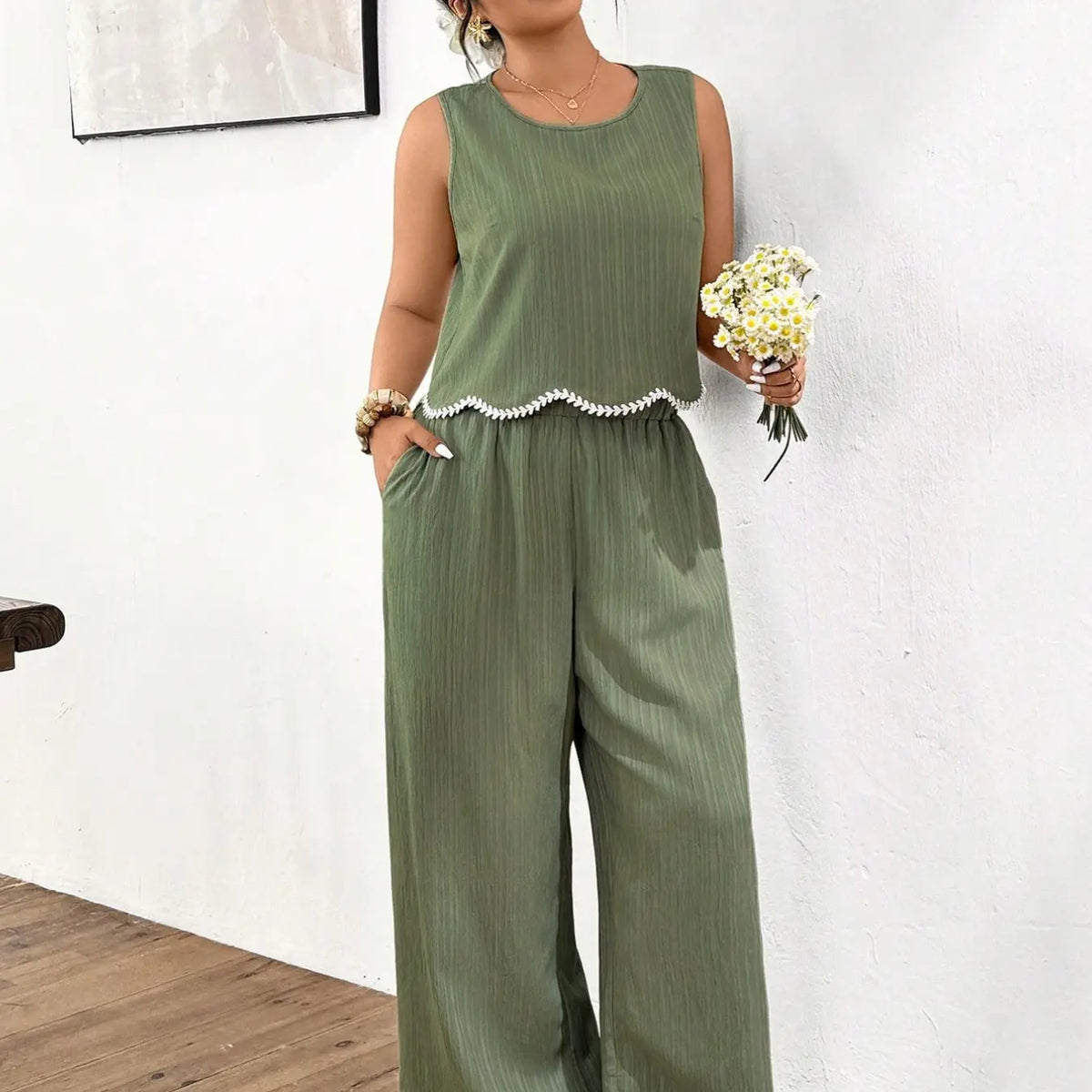 Plus Size Two-Piece Outfit Women's Everyday Casual Comfortable Stylish Slimming Tank Top and Pockets Wide-Leg Pants Set