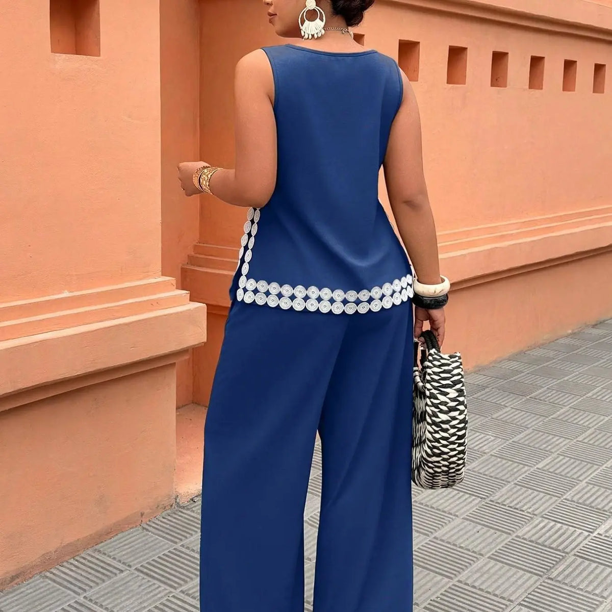 Plus Size Women's Two-Piece Set: Sleeveless Tank Top and Wide Leg Pants with Contrast Trim, Style for Summer Vacation, Casual Set