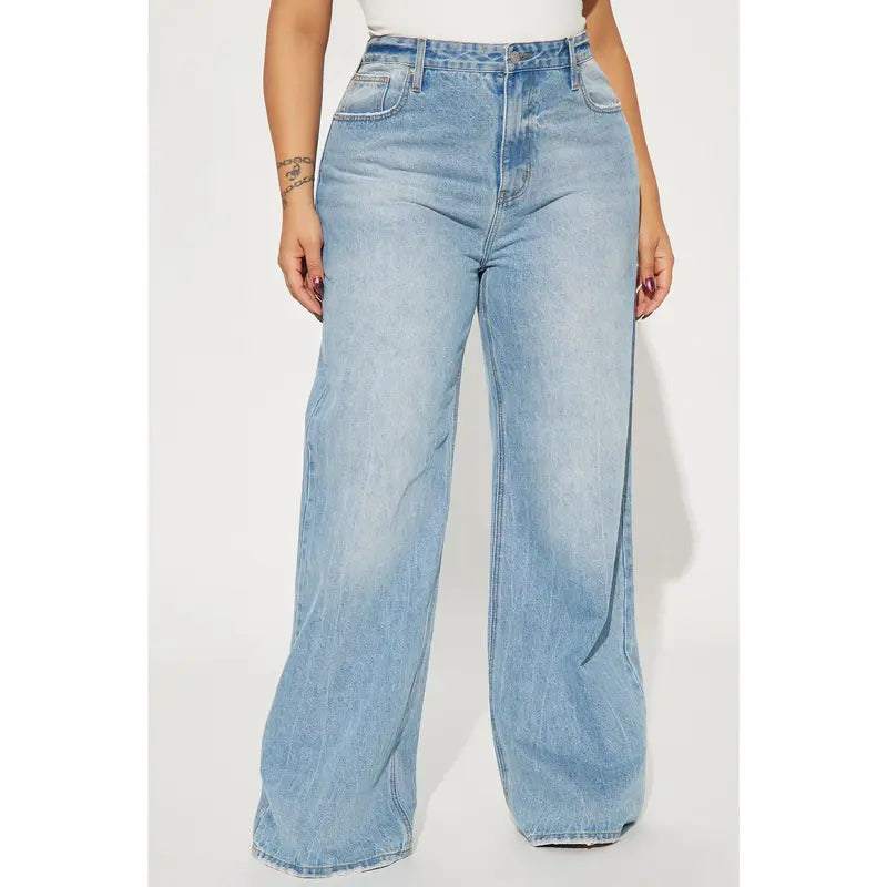 Back In The Game Baggy Jeans - Medium Wash