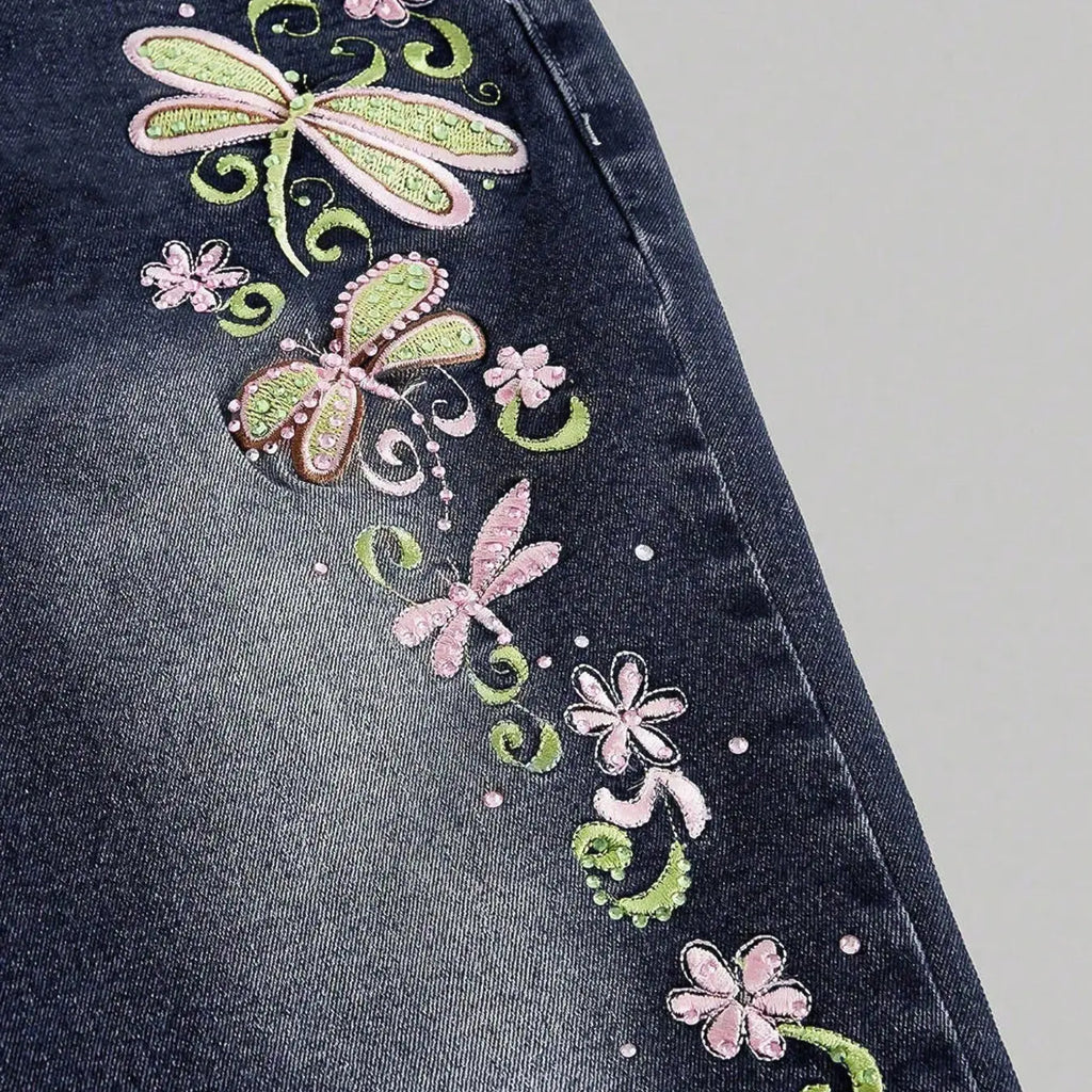 Women's Casual Retro Dragonfly Embroidery Capri Denim Pants, Y2K Stretch Jeans, Comfortable and Stylish, Perfect for Daily Wear, Trendy and Versatile, Streetwear Denim Pants
