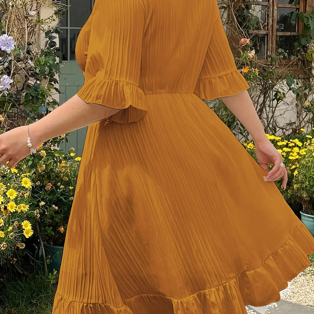 Plus Size Women's Summer Elegant V Neck Lace Trim Patchwork Dress, Half Sleeve Design, Woven Fabric, Plain Loose-Fitting Knee-Length Dress for All Seasons, Casual Wear, Beach Holiday Dress, Womenswear