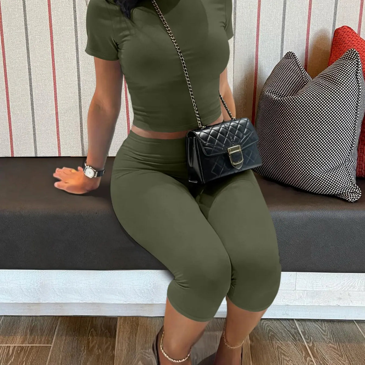 Lw Home Basic Soft Solid Color Casual Slim-Fit Suit, Perfect for Home Wear, Back To School，Ideal for All Seasons, Comfortable Short Sleeve Pants Set, Two Piece Set Women