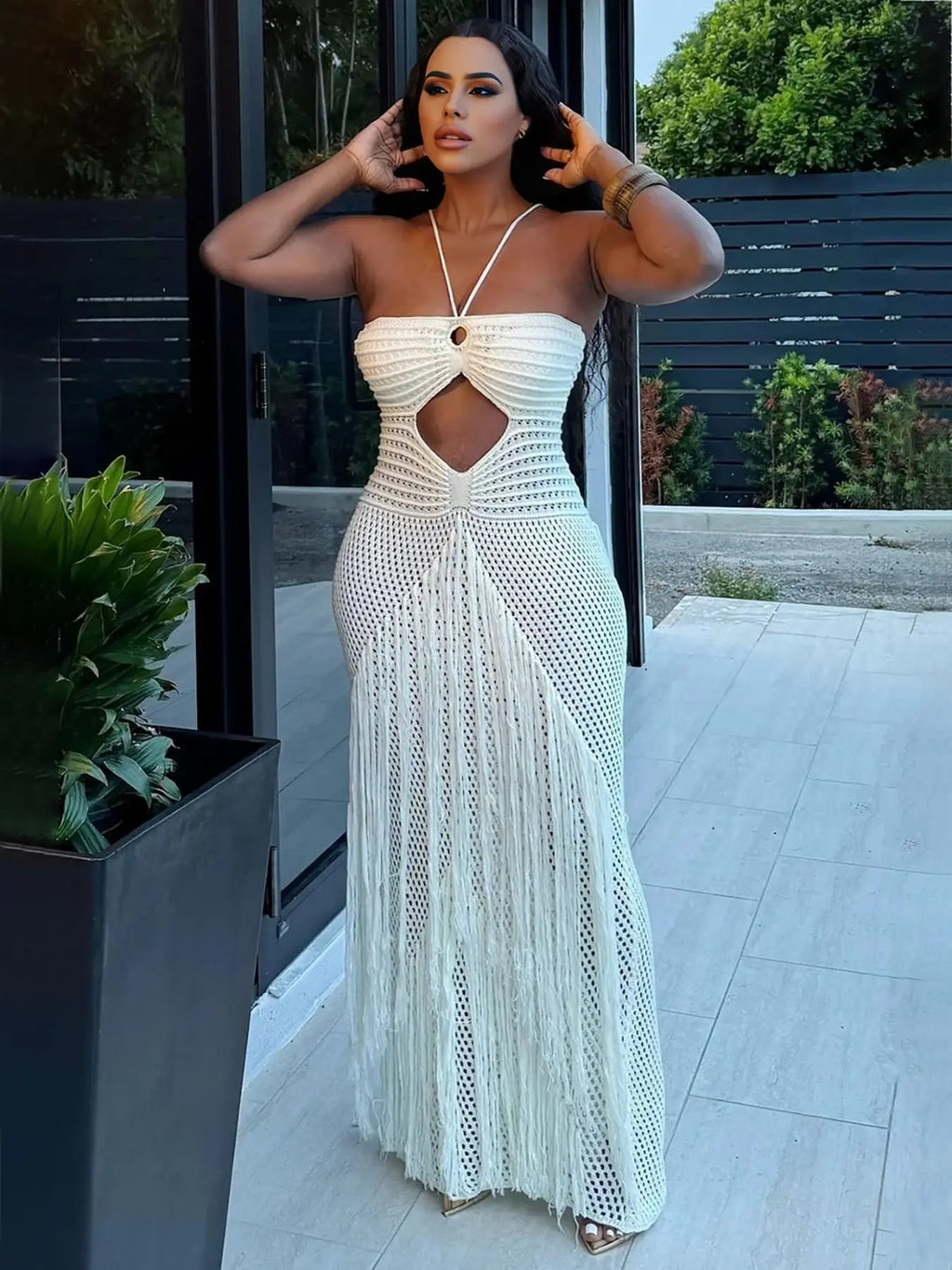 Women's Crochet Knit Breathable Maxi Dress with Fringe Tassel Sexy see through Cutout Halter Backless Boho Chic Casual Style Beach Party Vacation Summer Outfit Resort Wear Club Party Dress