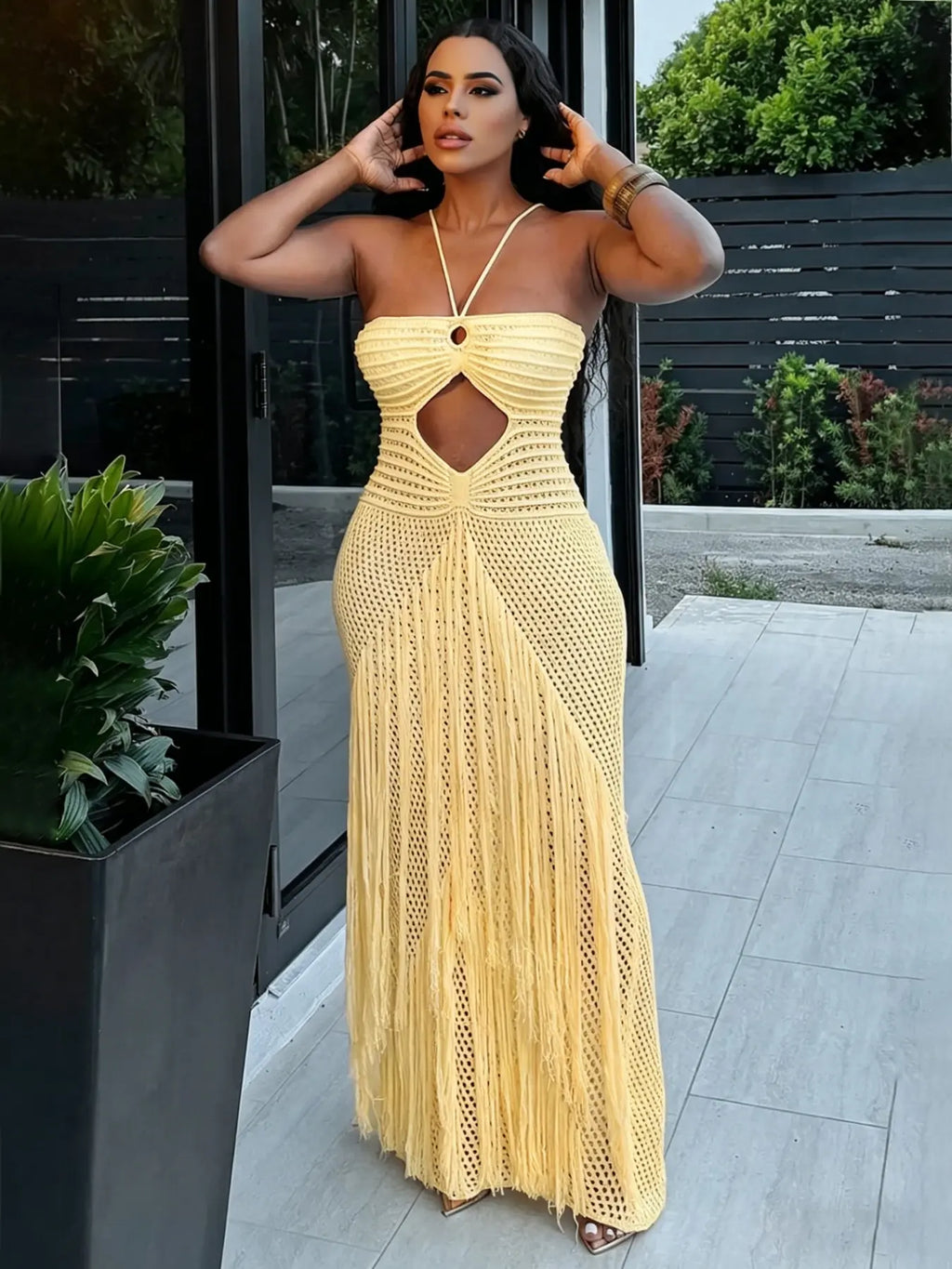 Women's Crochet Knit Breathable Maxi Dress with Fringe Tassel Sexy see through Cutout Halter Backless Boho Chic Casual Style Beach Party Vacation Summer Outfit Resort Wear Club Party Dress