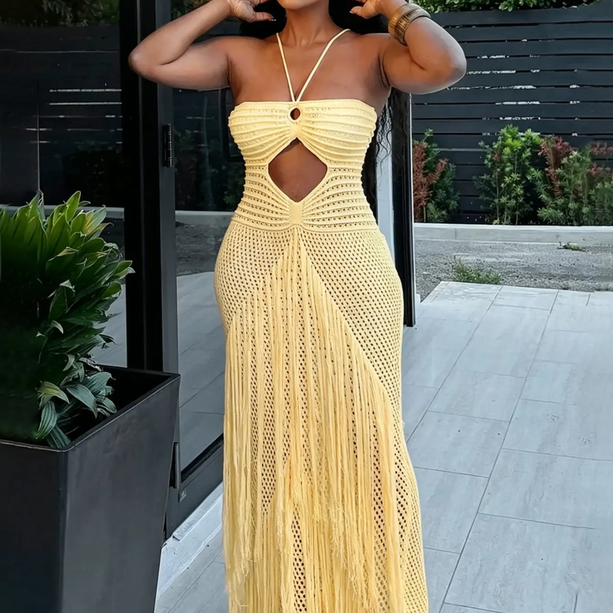Women's Crochet Knit Breathable Maxi Dress with Fringe Tassel Sexy see through Cutout Halter Backless Boho Chic Casual Style Beach Party Vacation Summer Outfit Resort Wear Club Party Dress