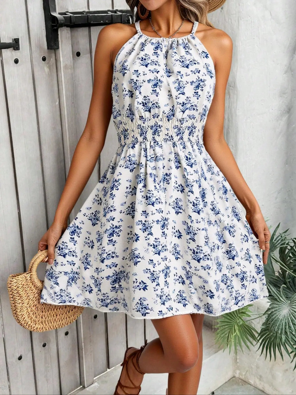 Women's All Over Print Halter Neck Dress, Bohemian Boho Fashion Chic Casual Sleeveless Short Dress for Beach Holiday Vacation, Ladies Summer Clothes