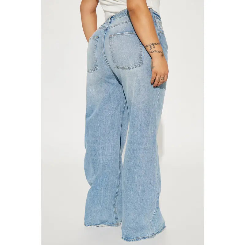 Back In The Game Baggy Jeans - Medium Wash